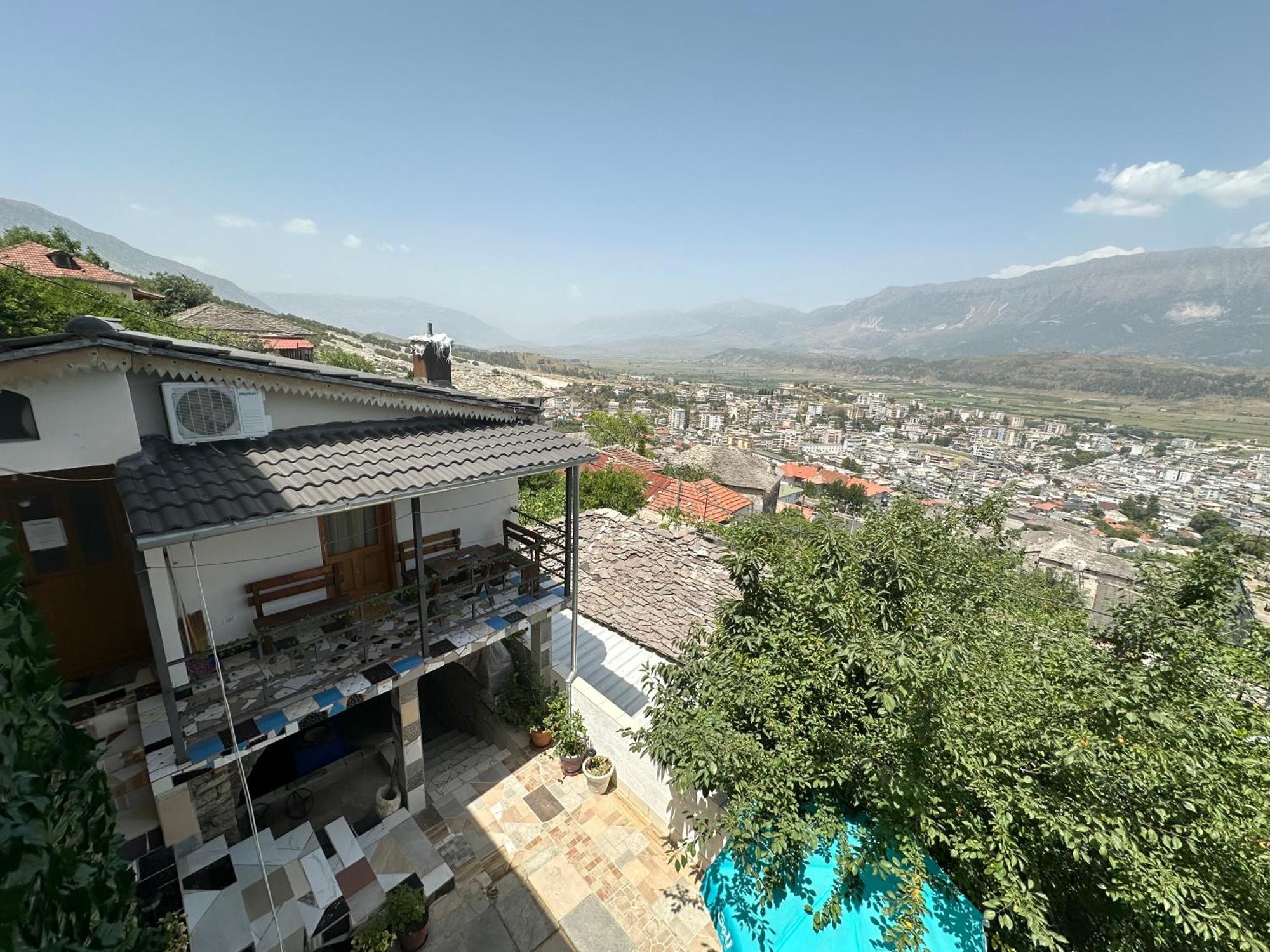 Gjestgiverier Zeko Gjirokastër