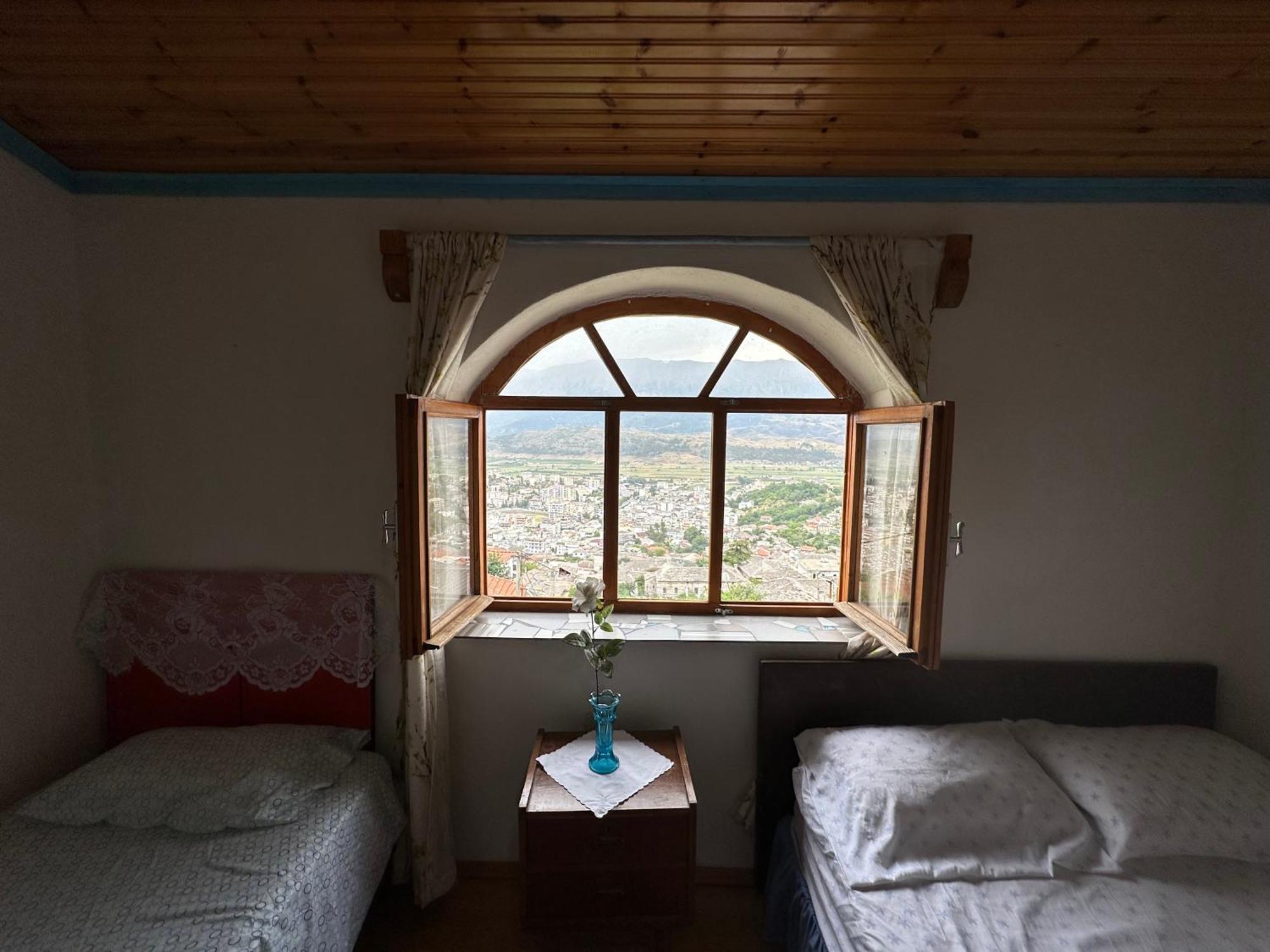 Gjestgiverier Zeko Gjirokastër